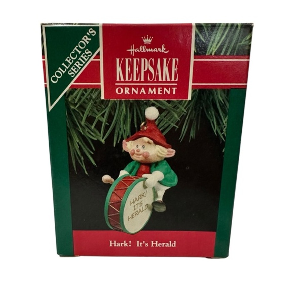 Hallmark Keepsake ‘Hark! Its Herald’ Ornament 1992 - 4th in‎ series